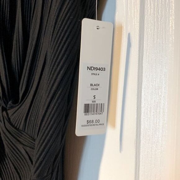 Andrea Jovine Crinkle Front Knot Dolman Short Sleeve Black Top Size Small - Picture 5 of 8